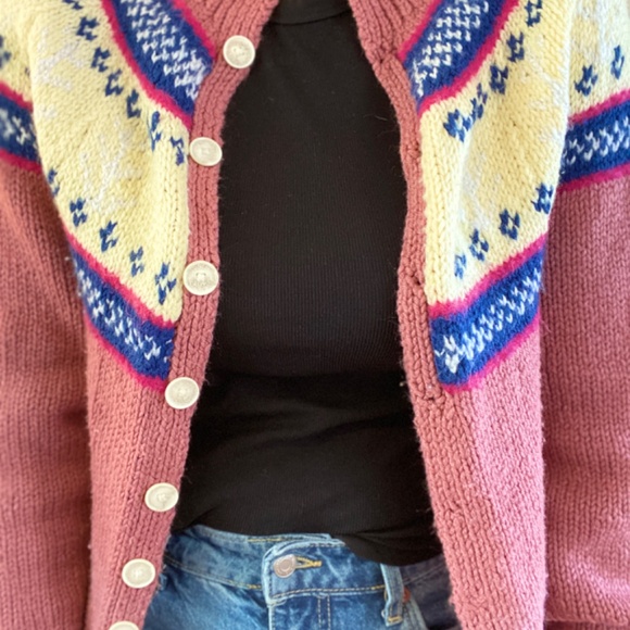 Vintage Knit Cardigan | Dusty Pink & Cream Fair Isle | S | Button Front - Picture 4 of 7